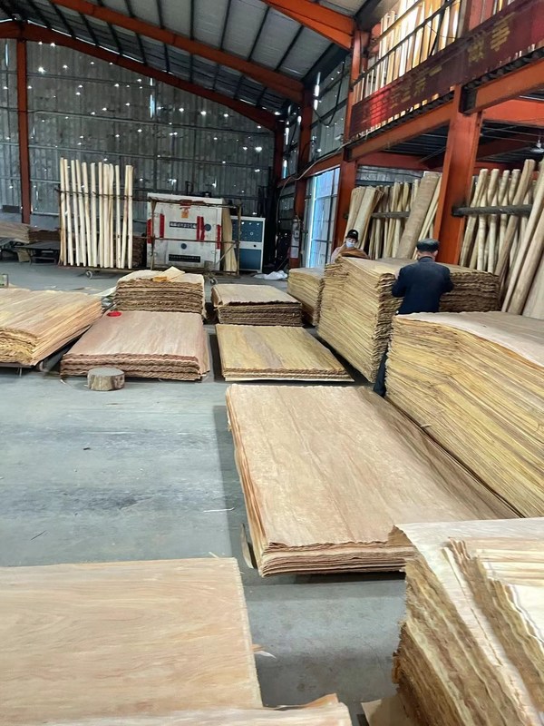 Трех четверти дюймовая фанера с плоской пленкой с фанерой 8x4 с влажностью 6%-8%