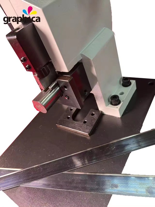 Профессиональный инструмент для ручной изготовления штамповки для резки/подрезания/вырезания стальных стержней G.W. 35 кг.