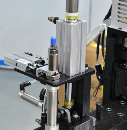 Видео Техническая поддержка Стальная штанга изгибатель для Graphic10 и стальной рулевой резки